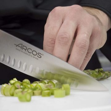 Cutitul bucatarului Arcos Granton Edge 20 cm