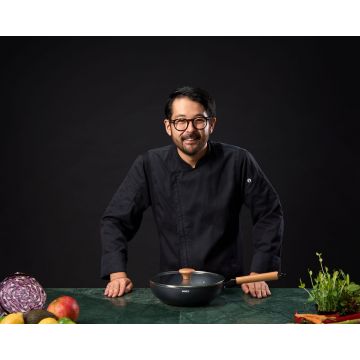 Tigaie Wok cu capac, Samurai Gourmet by Rikito Watanabe si Cooking by Heinner, 26x7.5 cm, aluminiu, negru/natur